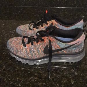 Size 7.5 Nike Flyinit max.
